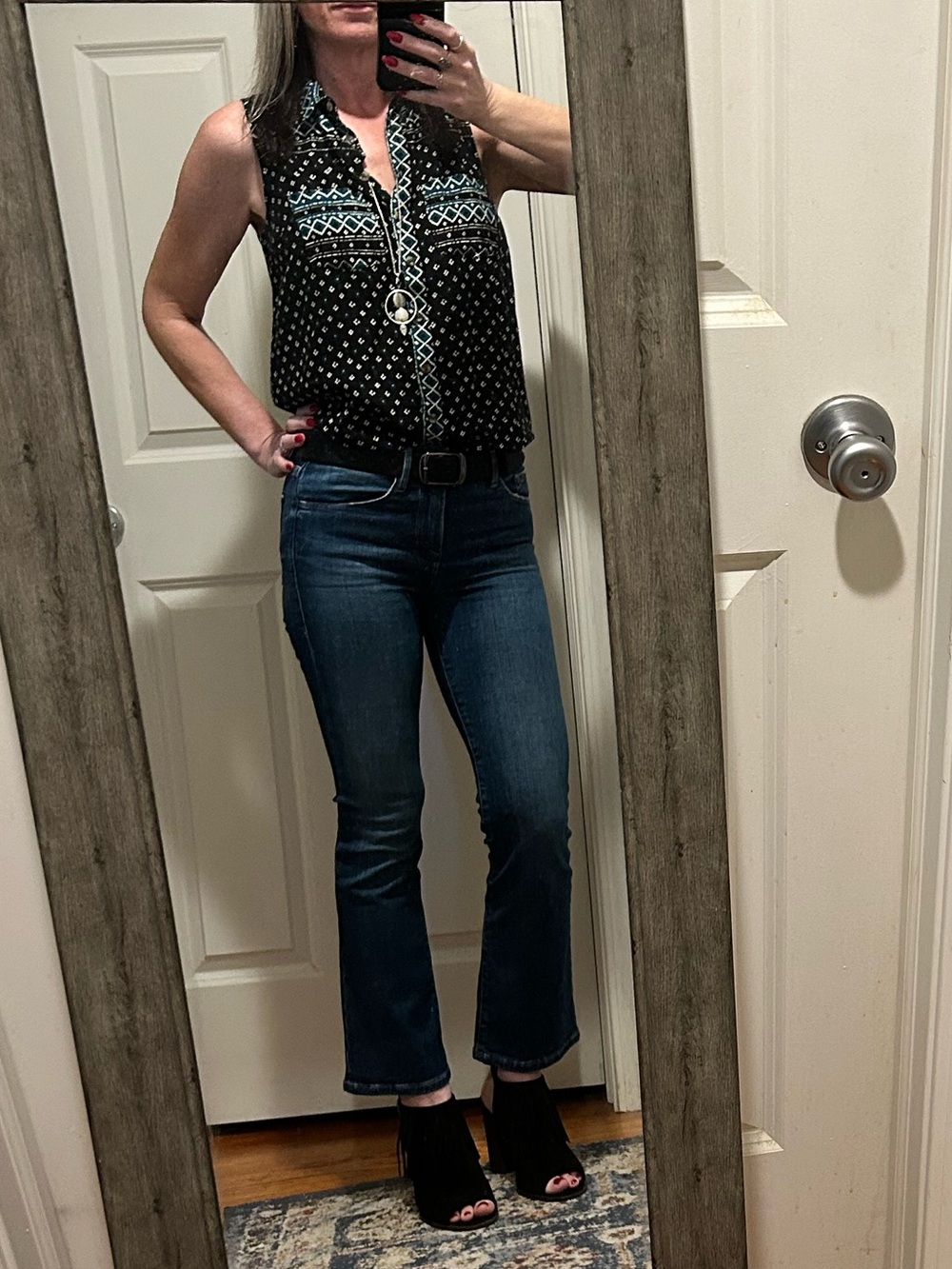 Anthropologie Akemi + Kin Black & Teal Sleeveless Button-Down Shirt - Picture 2 of 16